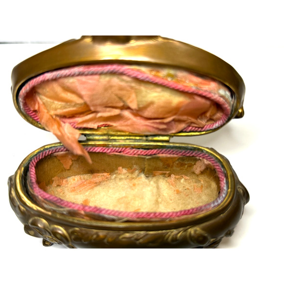 Brainard & Wilson B&W Antique Footed Brass Hinged Trinket Box Casket Art Nouveau - Picture 9 of 11